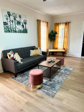 Beautiful Contemporary 2BDR